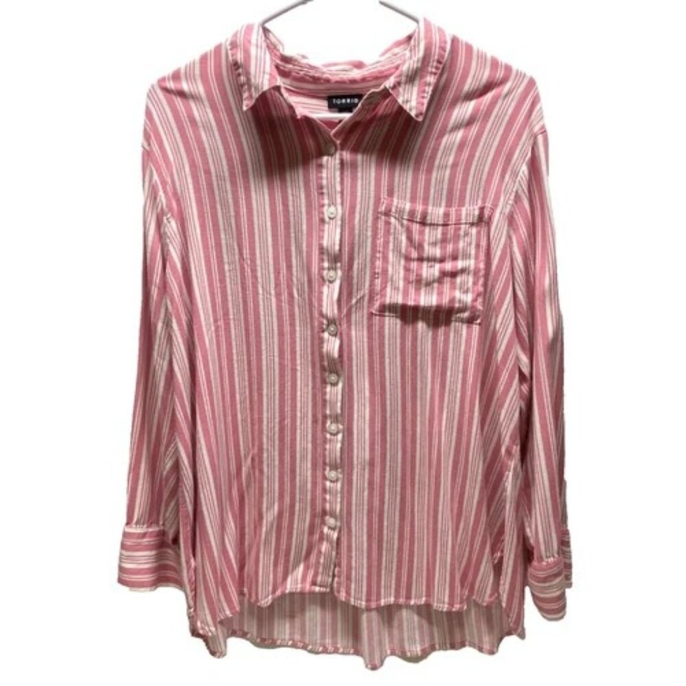 Torrid Button-Up Blouse Women's‎ 00 (M/L) Pink White Stripe Lightweight Stretch